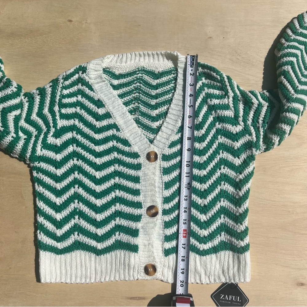 Womens small NWT green cardigan button up casual comfy sweater fall winter warm - Picture 7 of 7